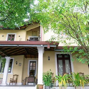Guest house D 87, Katunayake