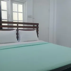 Hostel Shady Transit, Katunayake
